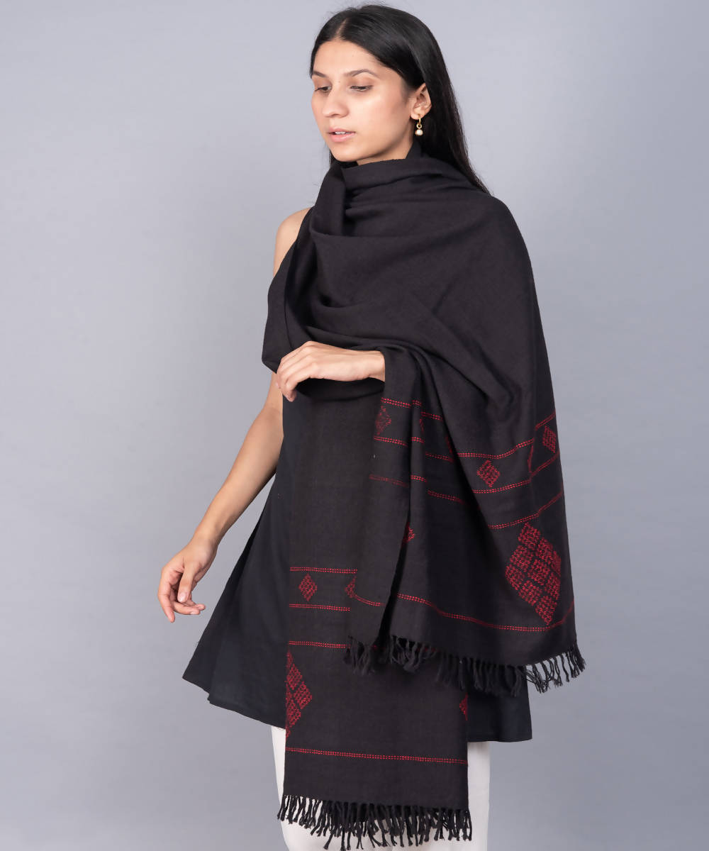 Black red handwoven panchachuli wool mernotops shawl