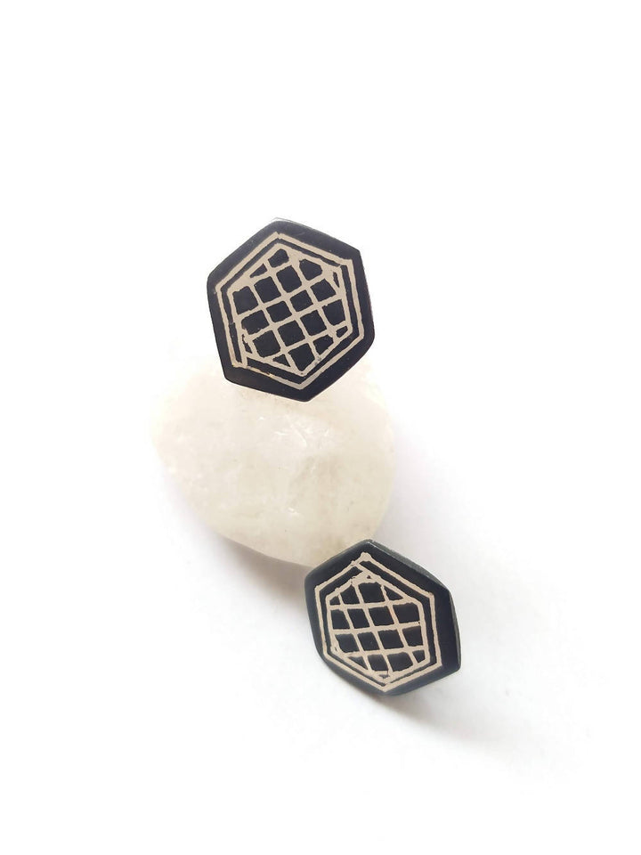 Handcrafted pure silver inlay bidri geometric stud earring