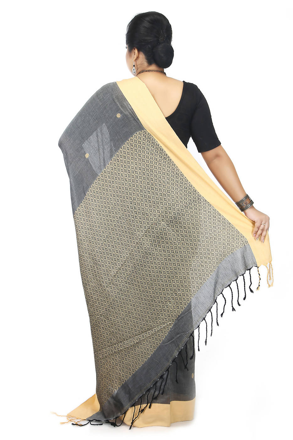 Handloom bengal grey black cotton saree
