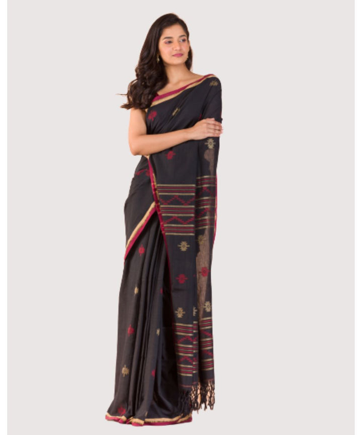 Black red handwoven cotton bengal jamdani saree