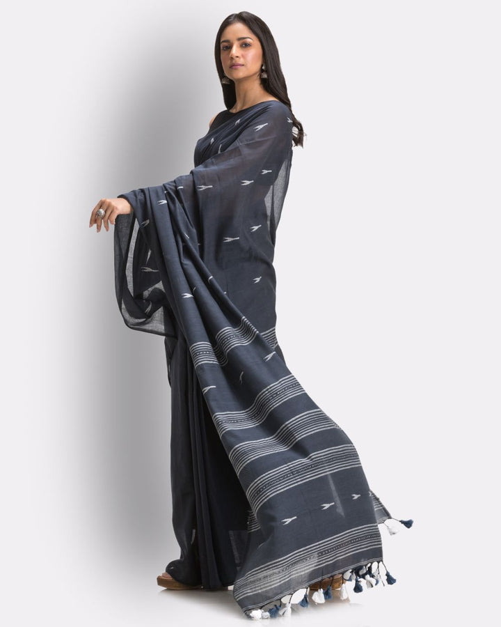 Grey handwoven mul cotton jamdani saree