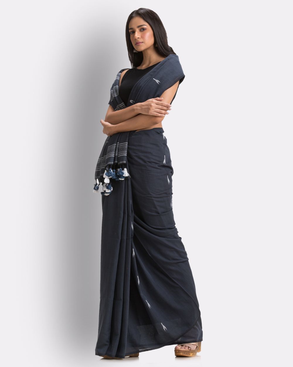 Grey handwoven mul cotton jamdani saree