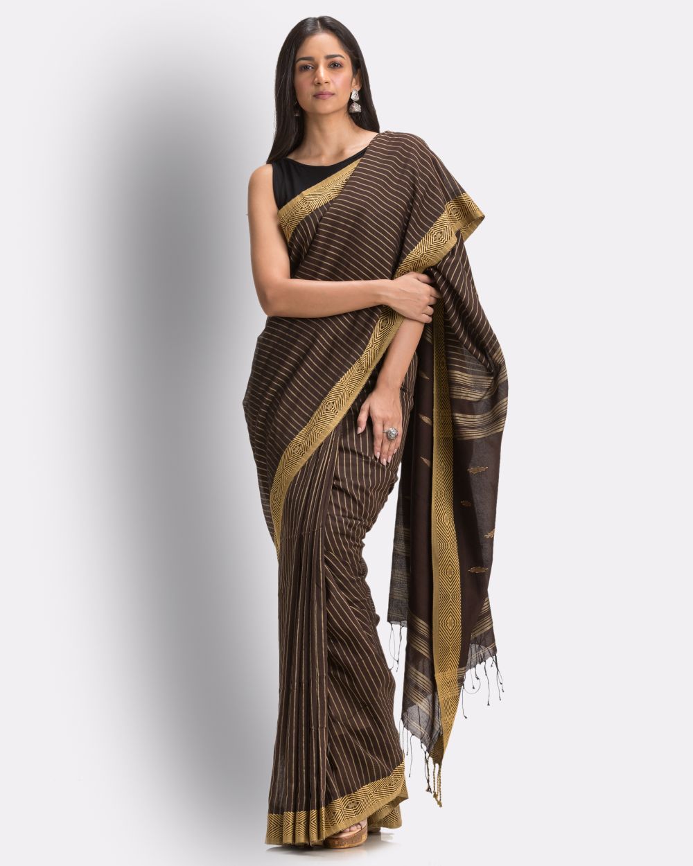 Brown beige handwoven cotton jamdani saree