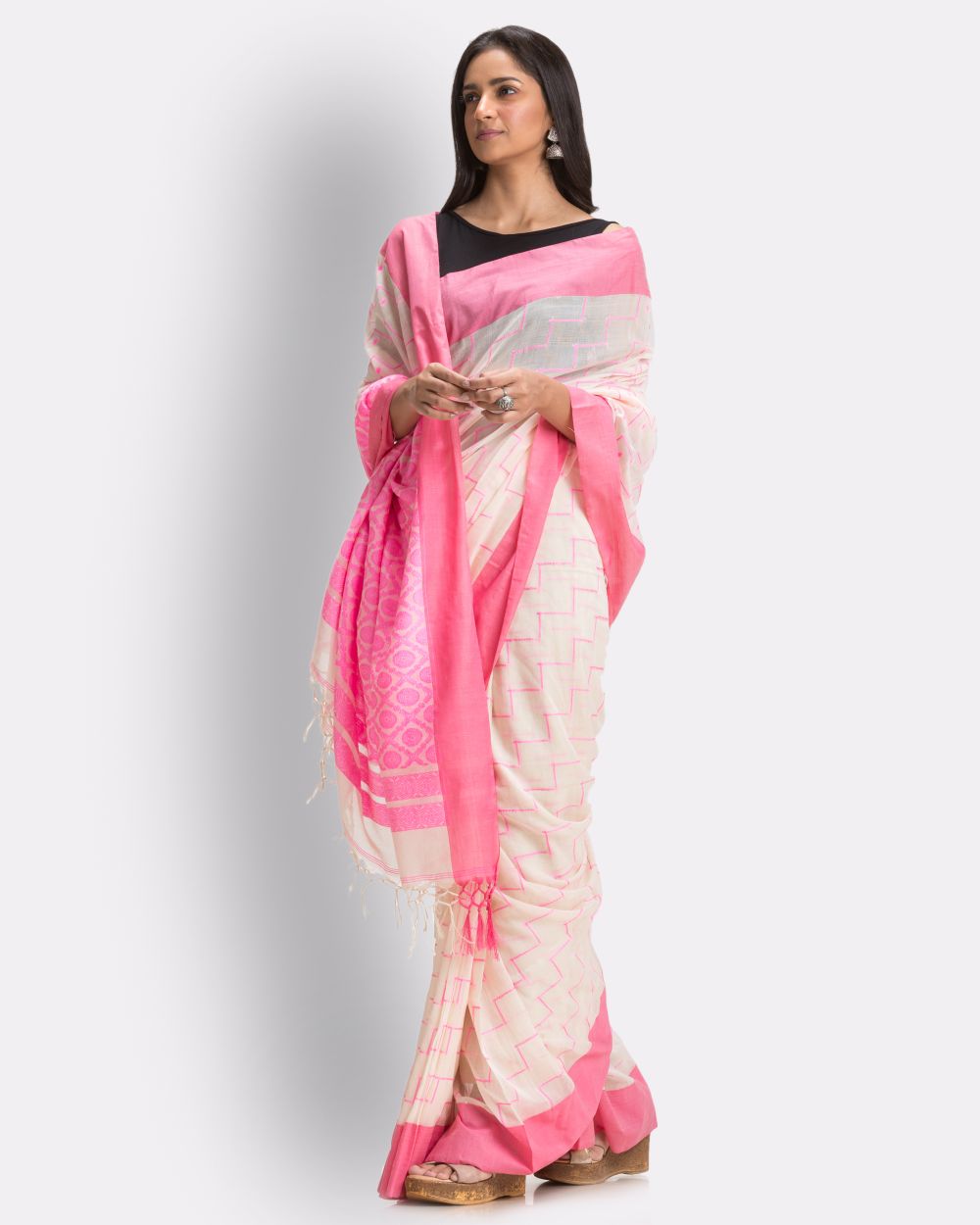 Cream pink handwoven cotton bengal saree