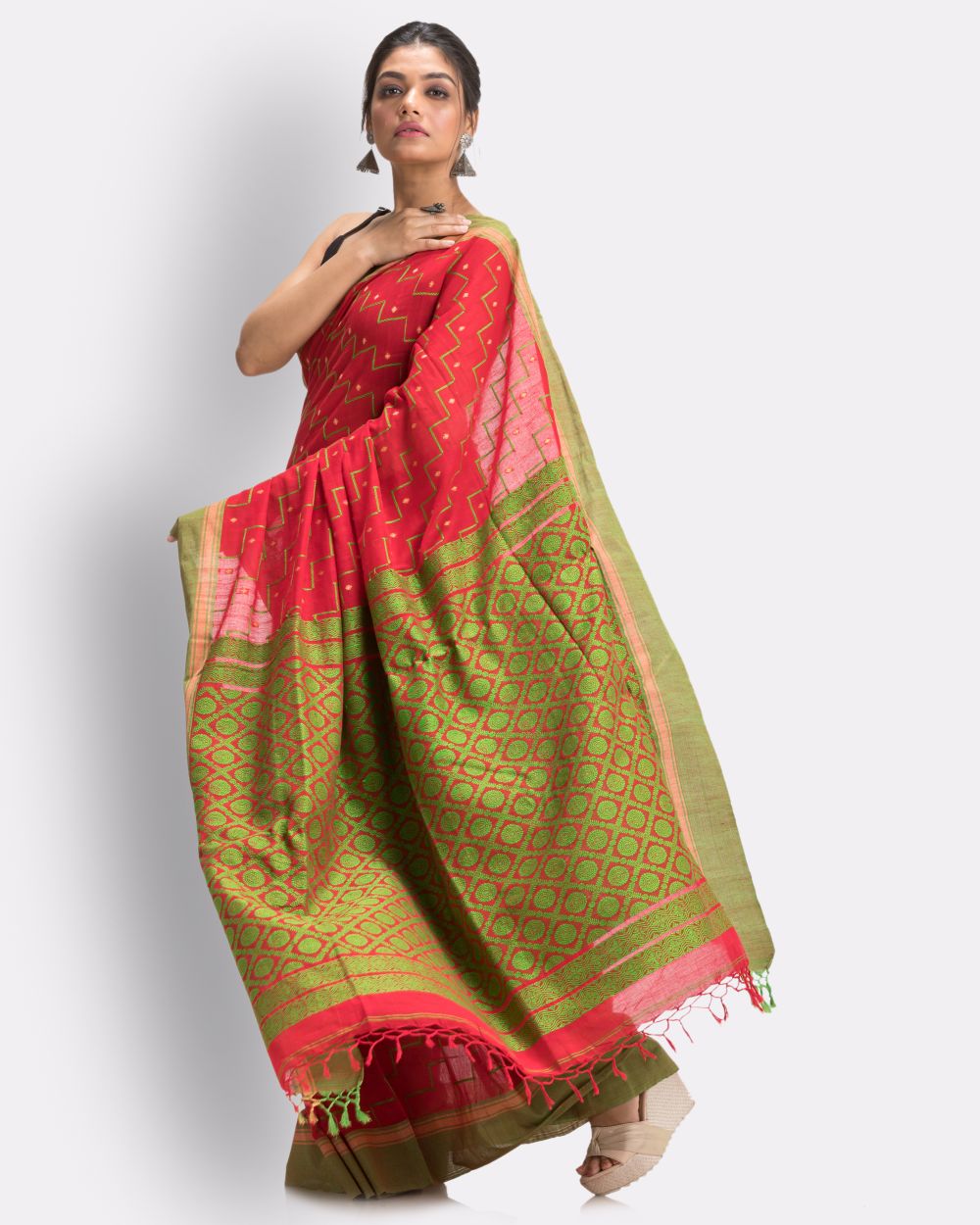 Red green handwoven cotton bengal saree
