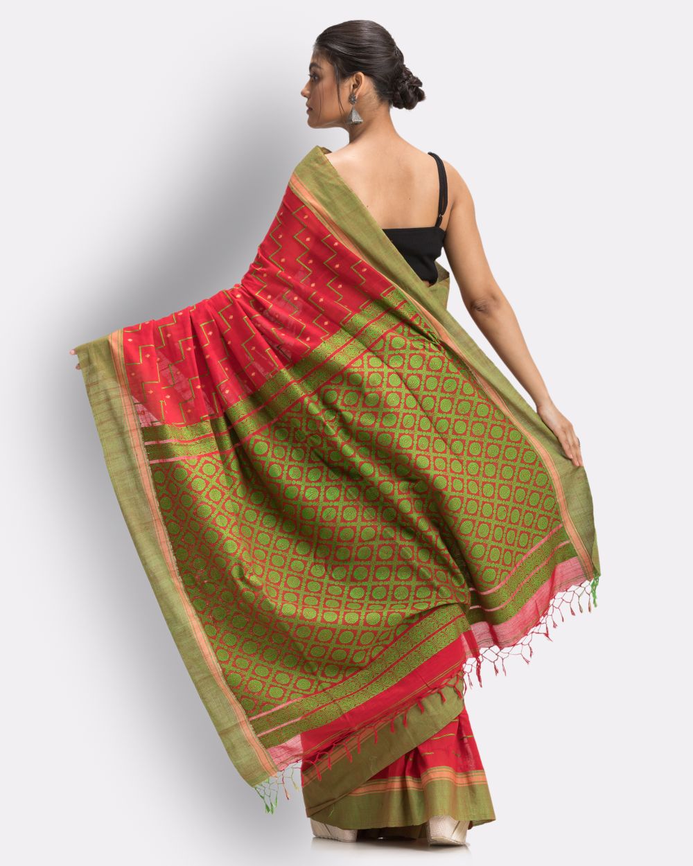 Red green handwoven cotton bengal saree