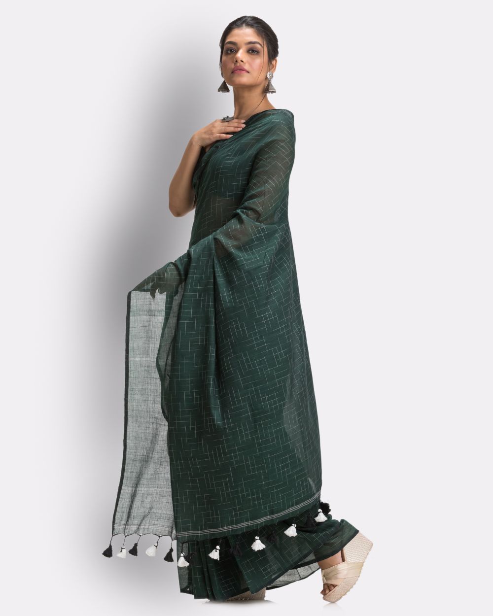 Dark green handwoven mul cotton bengal saree