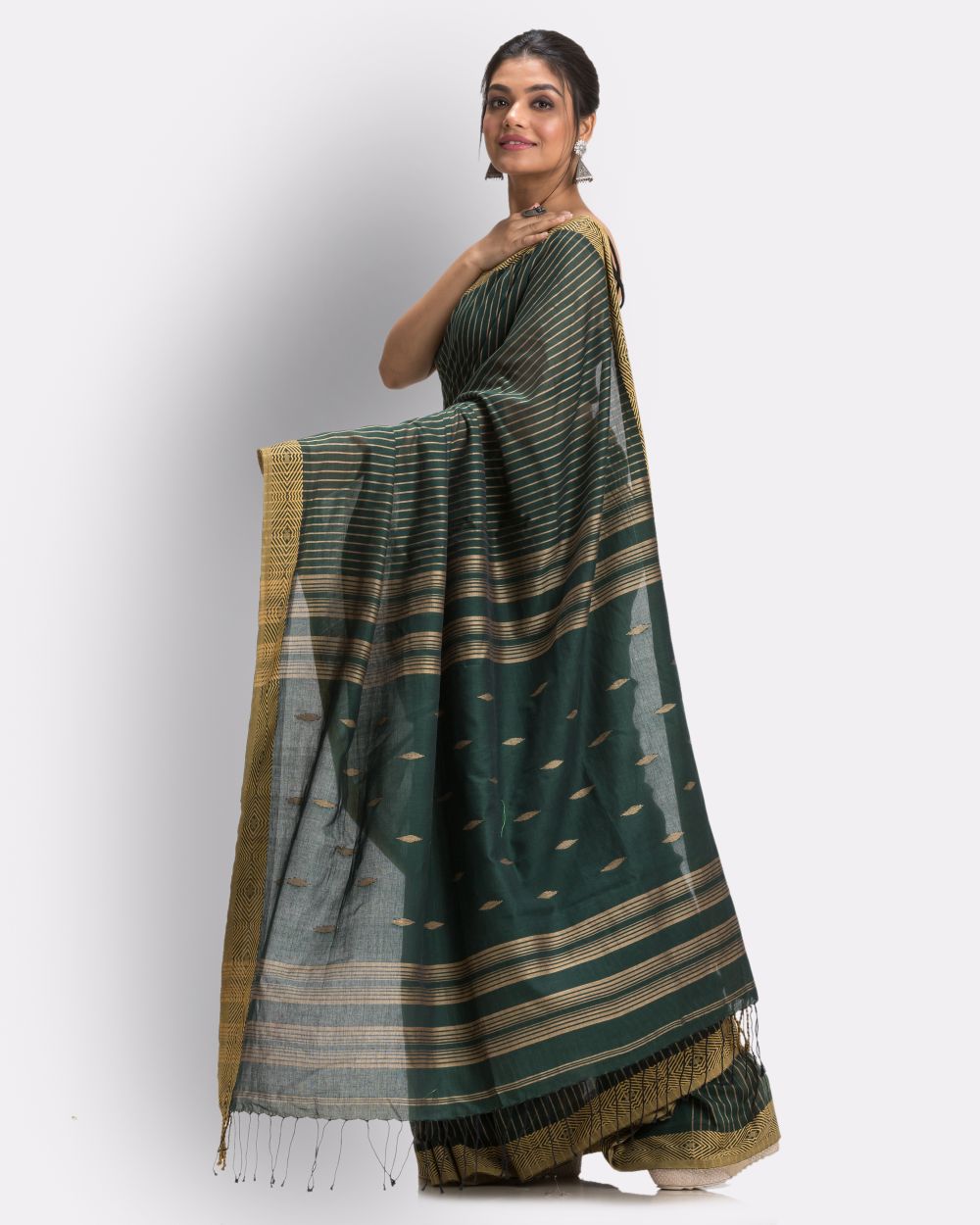 Dark green handwoven cotton jamdani saree