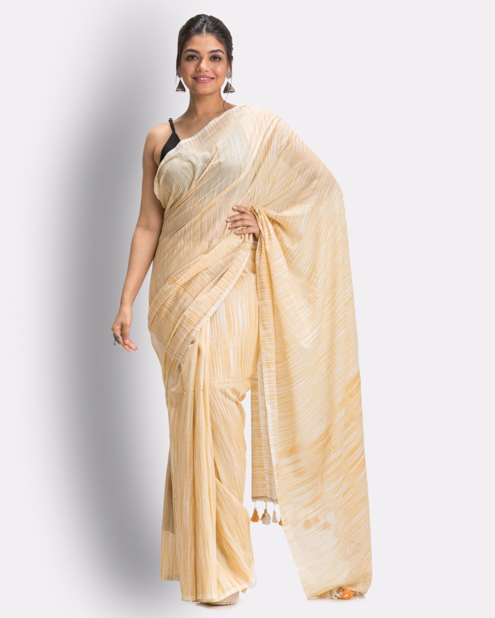 Off white handwoven cotton bengal saree