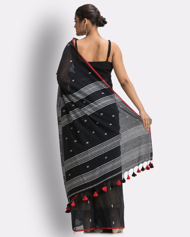 Black grey handwoven mul cotton jamdani saree