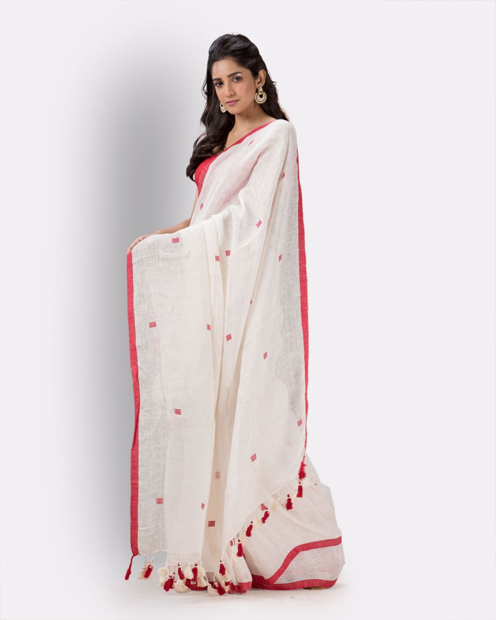 White red handwoven textured linen jamdani saree
