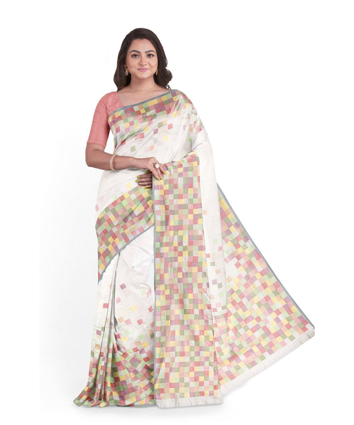 Biswa Bangla Handwoven White Mulberry Silk Jamdani Saree