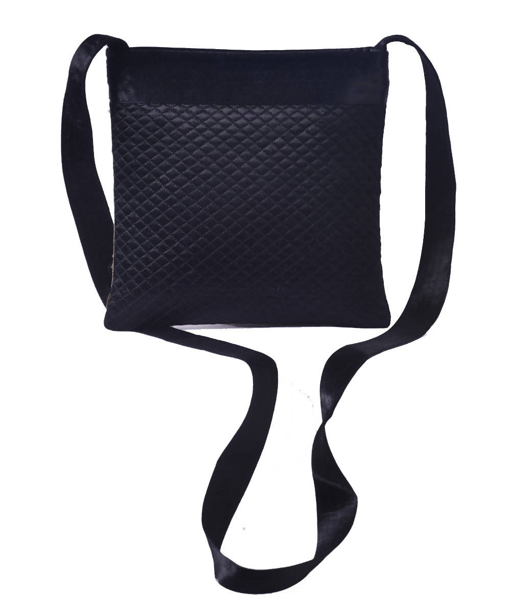 Black beige hand embroidery mashroo cross body bag