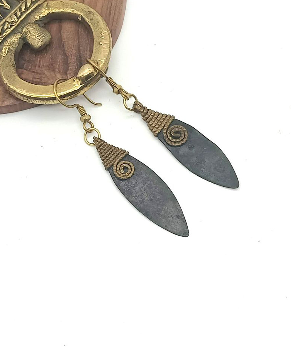 Black metal leaf with round spiral handmade brass earring