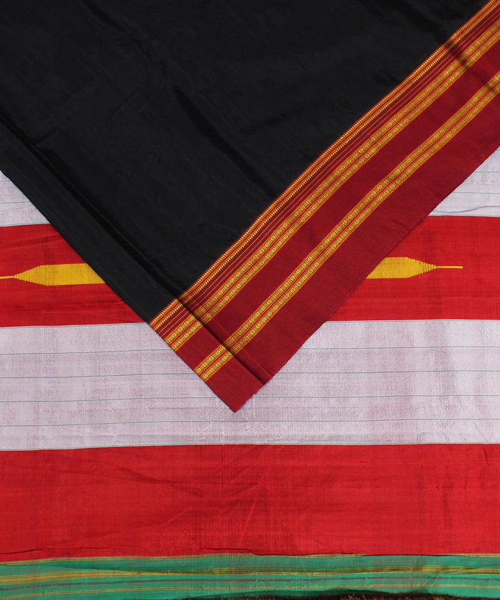 Black red handwoven cotton art silk gayatri border ilkal saree