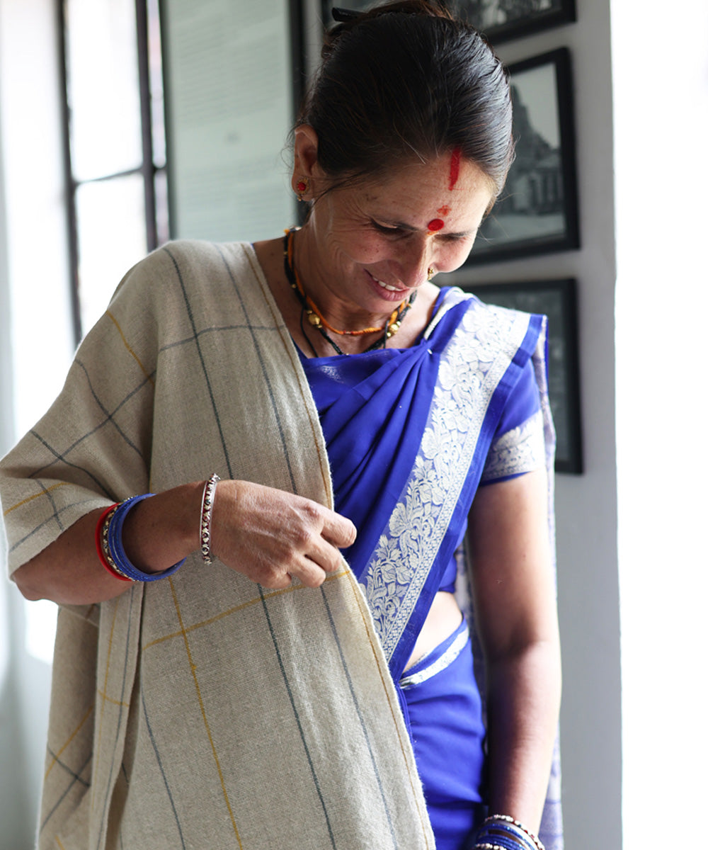 Grey ivory handwoven pashmina scarf
