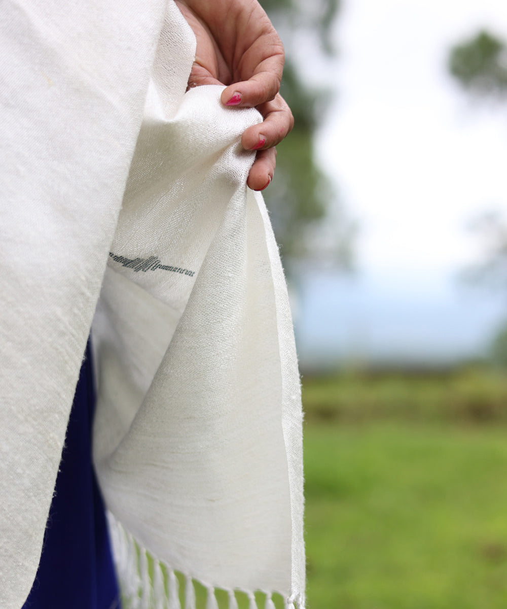 White handwoven bamboo and silk scarf