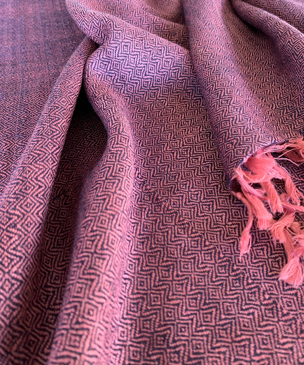Mauve handwoven wool shawl