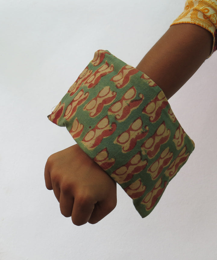 Green grey handcrafted canvas cloth heat pad(Small)