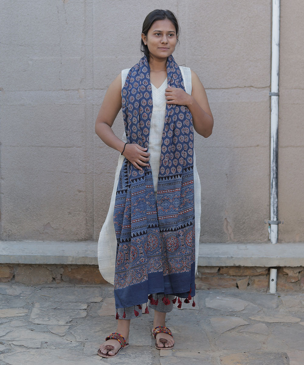 Indigo handblock print cotton ajrakh dupatta