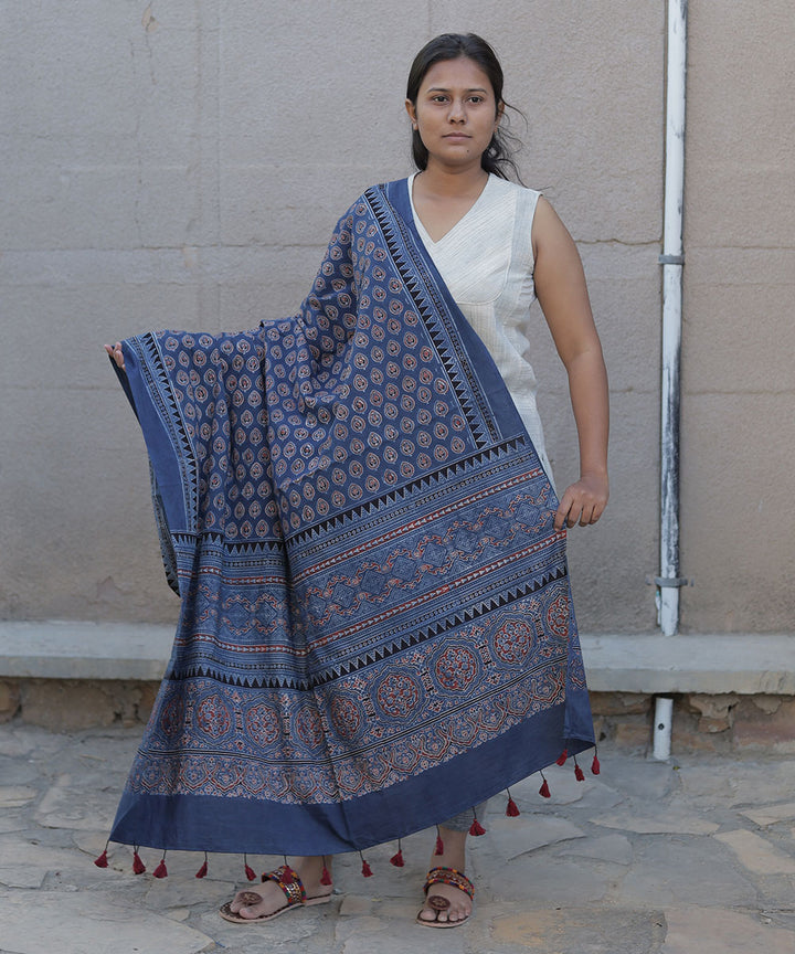 Indigo handblock print cotton ajrakh dupatta