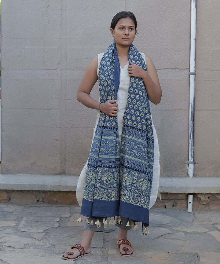 Indigo hand block print cotton ajrakh dupatta