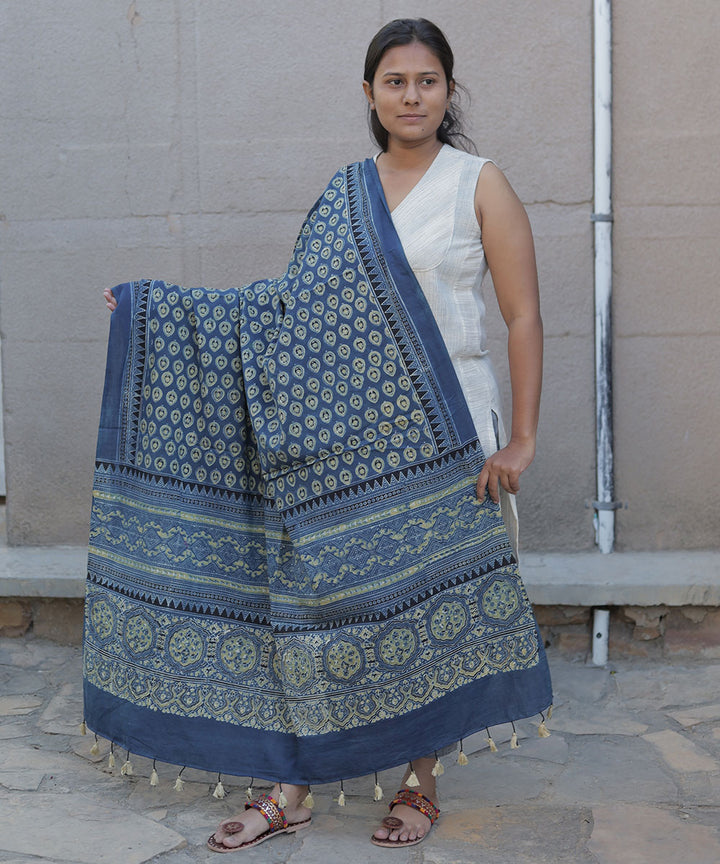 Indigo hand block print cotton ajrakh dupatta