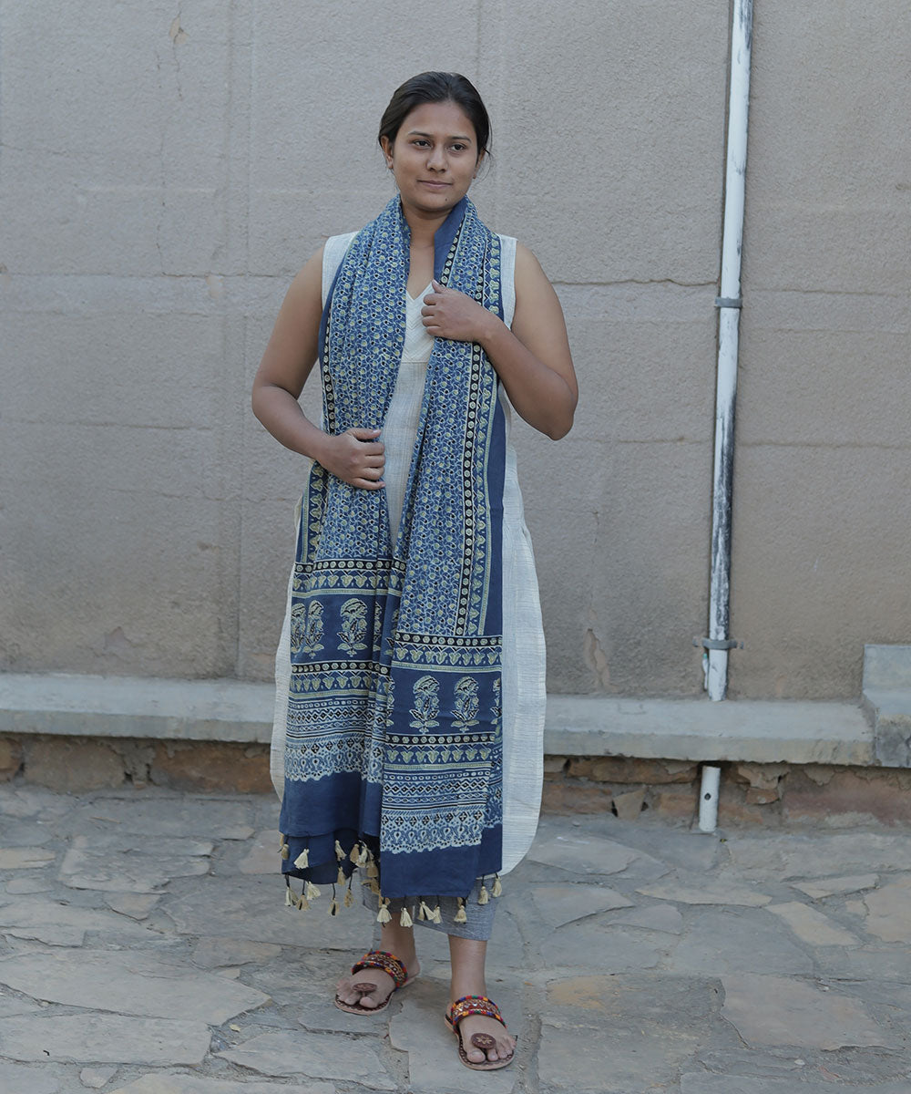 Indigo hand block print cotton ajrak dupatta