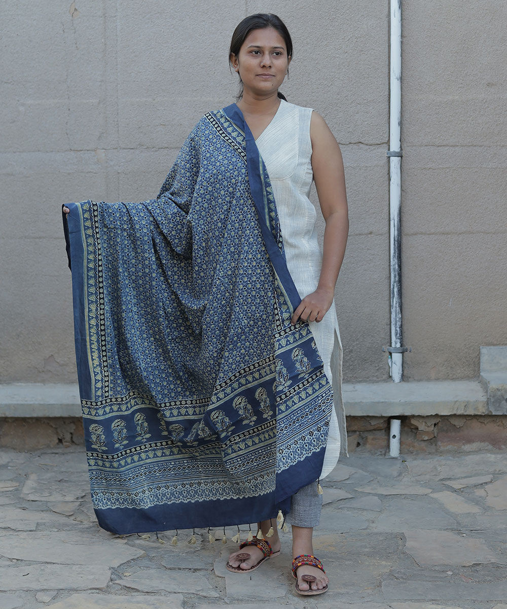 Indigo hand block print cotton ajrak dupatta