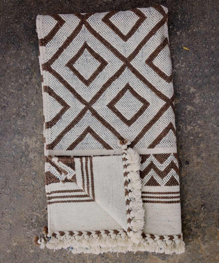 White brown handwoven woolen kharad rug