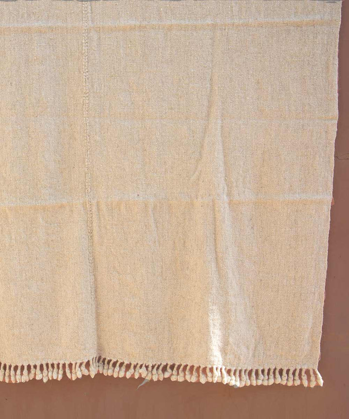 White handwoven woolen blanket