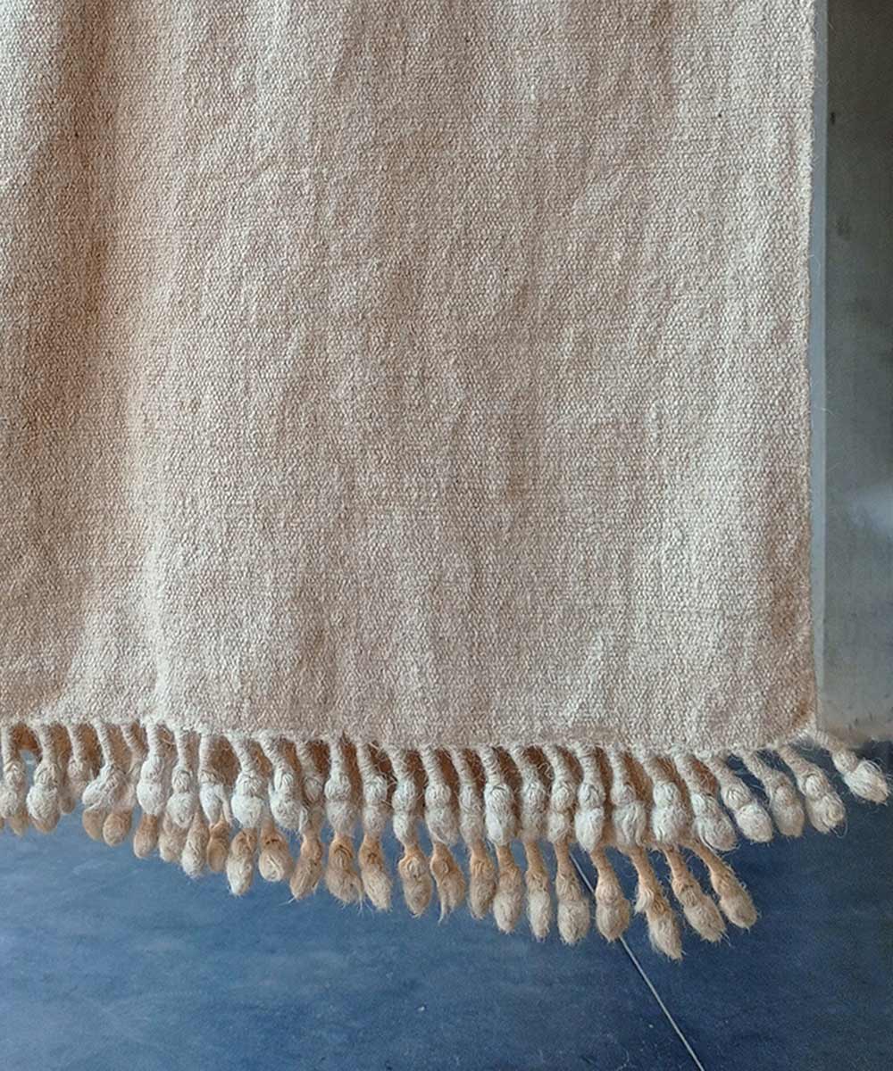 White handwoven woolen blanket