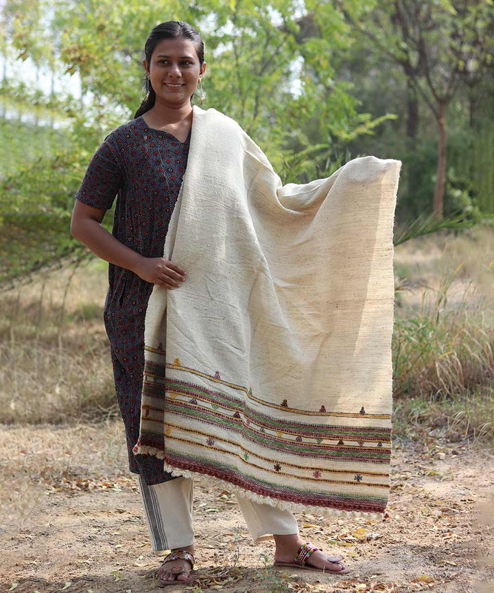 Natural white handspun handloom woolen stole