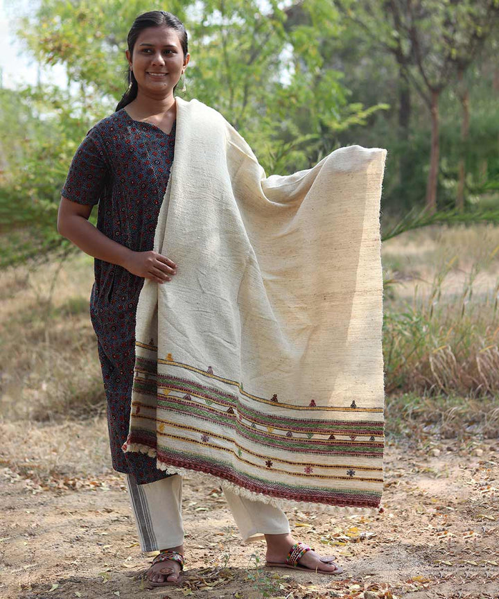 Natural white handspun handloom woolen stole