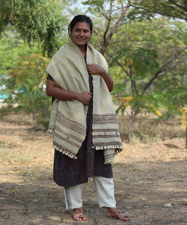 Beige handspun handwoven woolen shawl