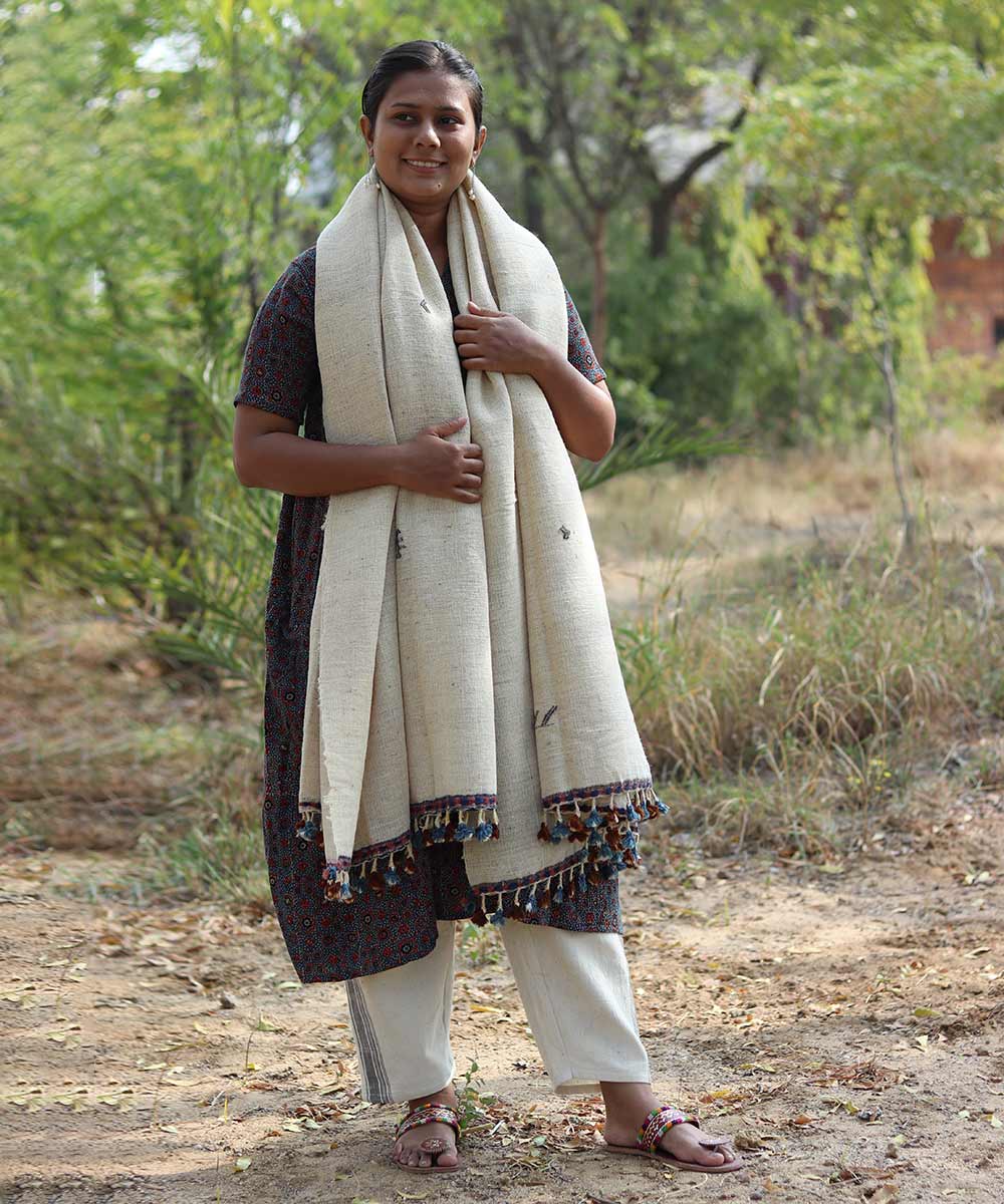 Natural white handspun handloom woolen shawl