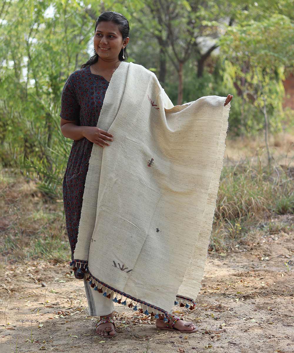 Natural white handspun handloom woolen shawl