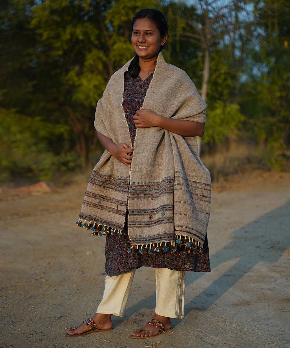 Off white handspun hand loom woolen shawl