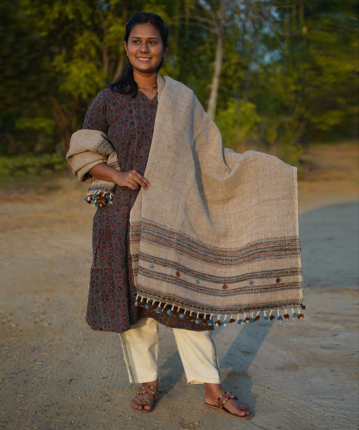 Off white handspun hand loom woolen shawl
