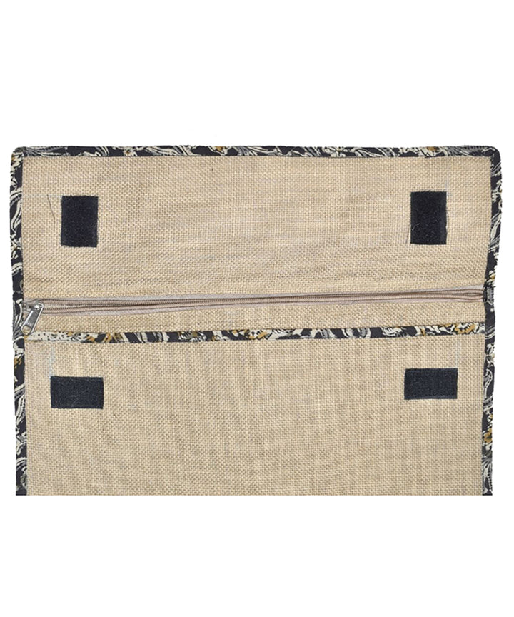 Beige handcrafted jute slip folder