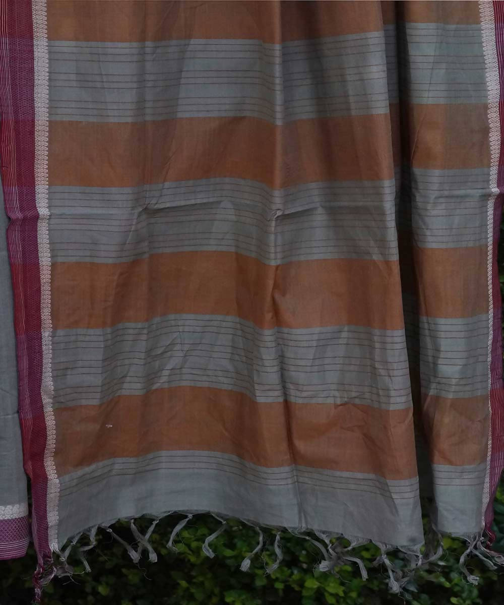 Grey green Cotton Handwoven mangalagiri saree