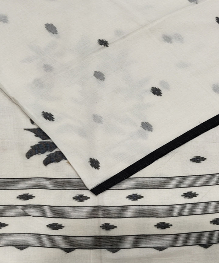 Offwhite black handwoven mulmul cotton jamdani saree