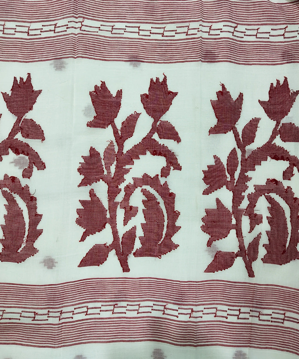 Offwhite red handwoven mulmul cotton jamdani saree