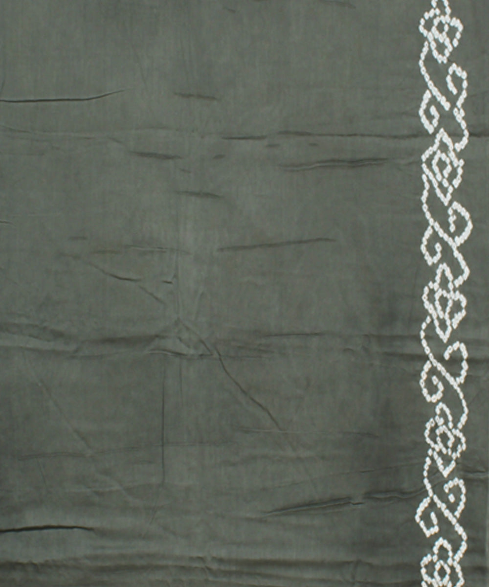 Light grey tie dyed cotton bandhani saree