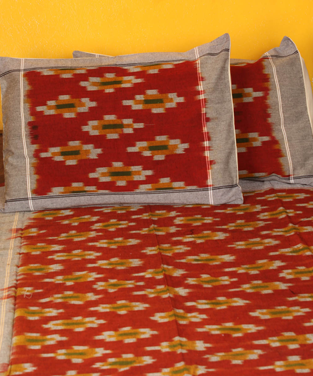 Red maroon cotton handwoven pochampally ikat bedsheet