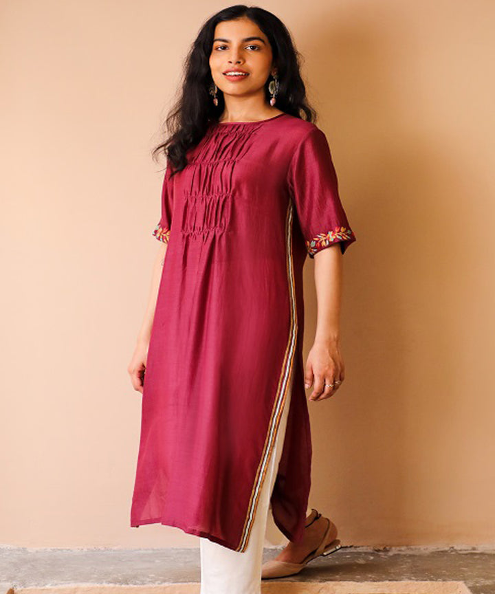 Rangsutra juhi maroon kurta with crewel embroidery