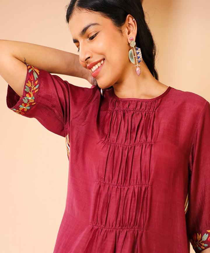 Rangsutra juhi maroon kurta with crewel embroidery