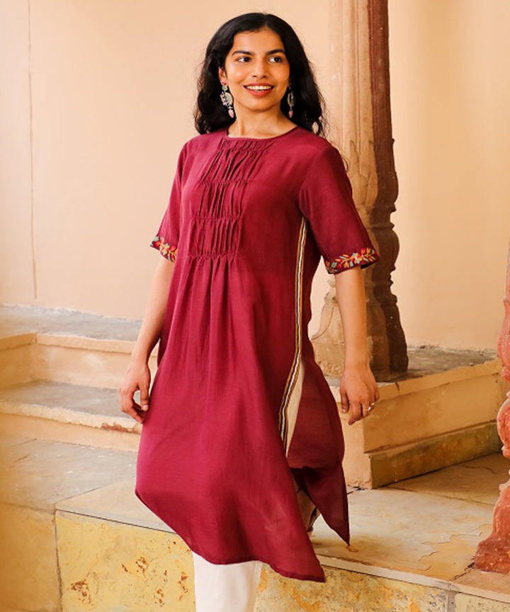 Rangsutra juhi maroon kurta with crewel embroidery