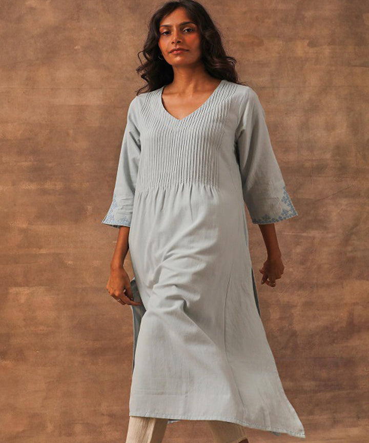 Rangsutra liana powder blue pintuck kurta