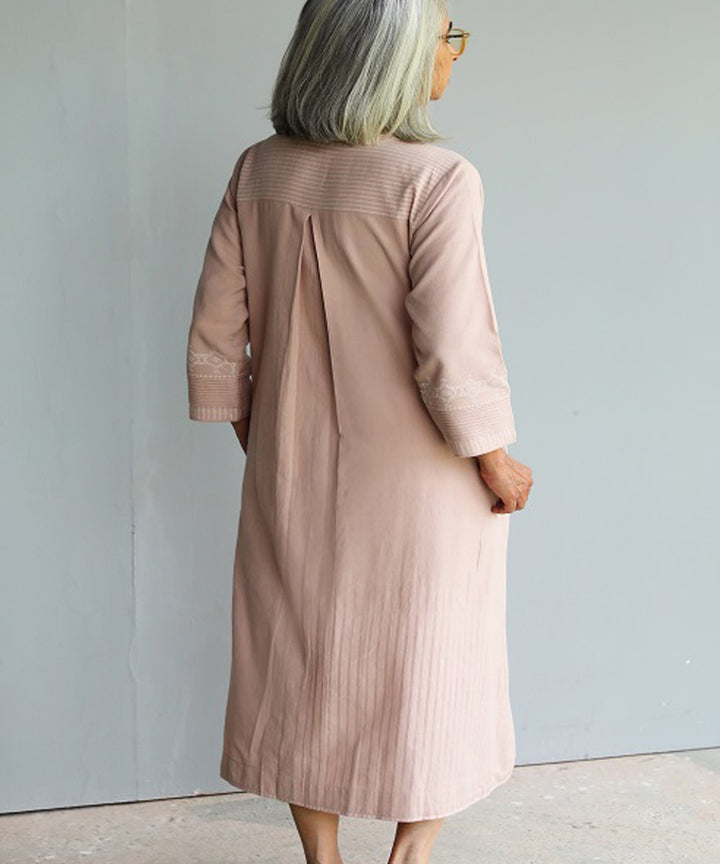 Rangsutra nilofer pink handwoven kurta with pintuck details